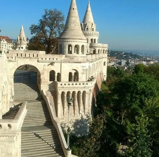 Diana's Charming At The Buda Castle * Budapeste