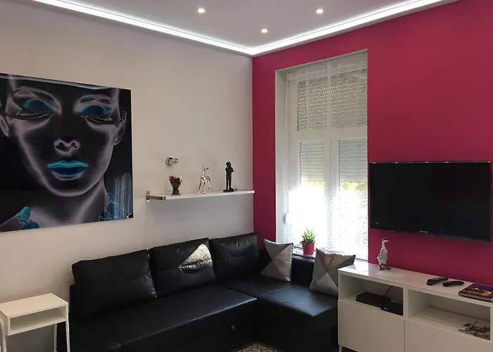 Diana's Charming At The Buda Castle Apartamento