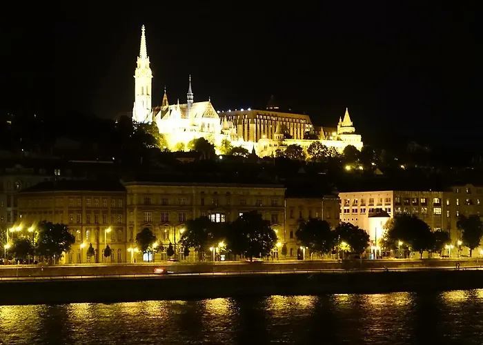 Diana's Charming At The Buda Castle Budapeste